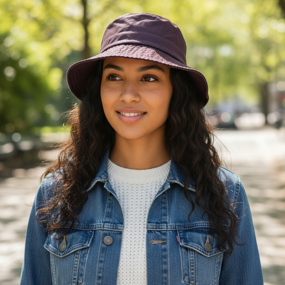 Vintage Woolrich Women's Burgundy Coated Canvas Bucket Hat Water Resistant OSFM